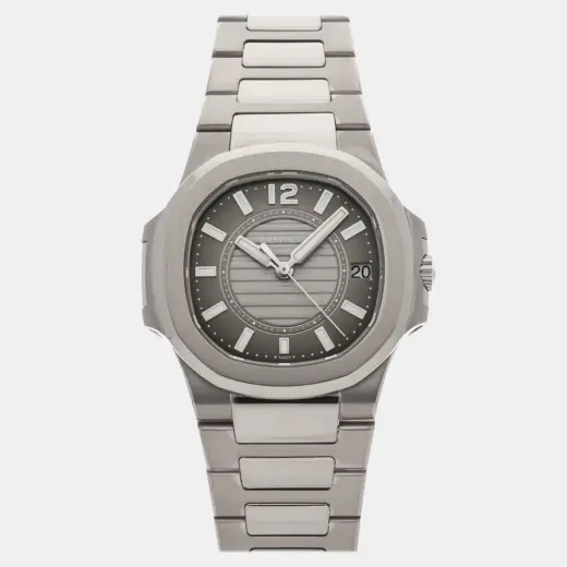 Patek Philippe Nautilus 7011/1G-010 | 18K White Gold Grey Dial